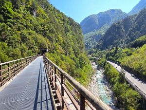 Alpe Adria je raj cykloturistov. Vedie z Álp až k moru