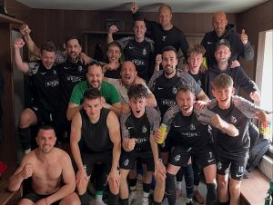 Futbal, 8. liga B: Tandlmayer dal za Brestovany 6 gólov, Zavar ide istým krokom