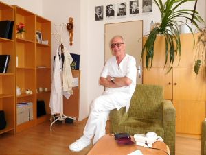 Kalendár pripomína aj známych Trnavčanov Miroslava Danaja a Jána Szaba