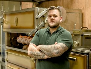 Trnavské Ohnysko ponúka skvelé steaky a pivo, jedlá chystajú na unikátnom grile