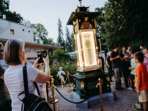Historický meteorologický stĺp aj s technickými zariadeniami je opäť na svojom mieste