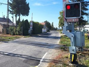 Zo Smoleníc do Trstína autom neprejdete, budú opravovať železničné priecestie
