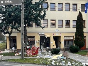 Výbuch bankomatu v Chtelnici zatiaľ nie je objasnený, v Dolných Salibách je to iné