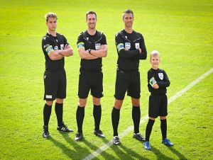 Začínajúci rozhodcovia v trnavskej oblasti budú nosiť pásku, vyzýva k rešpektu