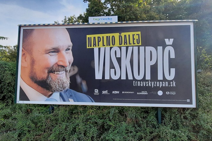 Viskupič má podľa predvolebného prieskumu pred ďalšími kandidátmi výrazný náskok