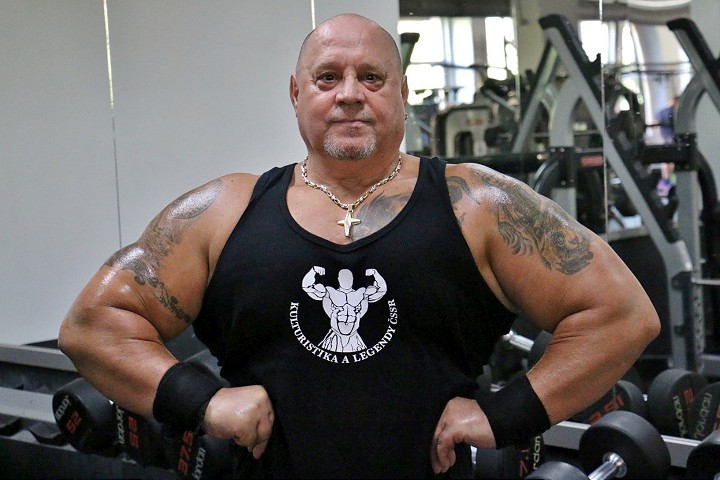 Kalendár pripomína kulturistu Antona Holiča aj úspech trnavskej City Areny