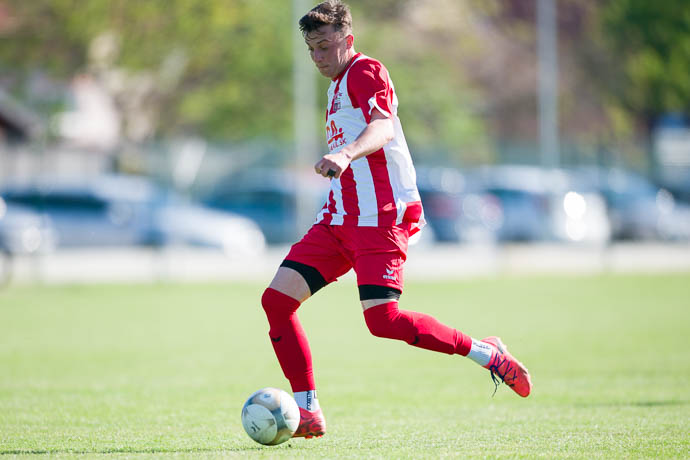 Futbal, 8. liga A: Modranka a Križovany dali 8 gólov, Hrnčiarovce a Biely Kostol 7