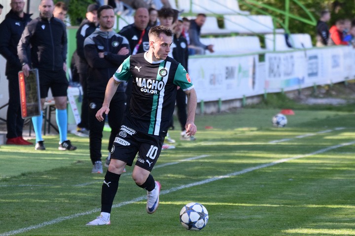 Futbal, 2. liga: Malženice zaskočili Petržalku, od lídra priviezli bod
