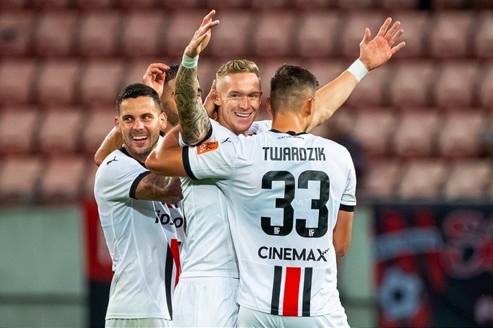 Roman Procházka zostáva v Spartaku, andeli odcestovali na sústredenie