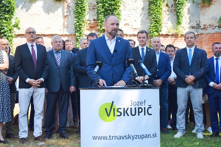 Viskupič oznámi kandidatúru na župana už čoskoro. Bude mať vôbec súpera?